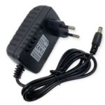 chargeur 12V 2A noir vue de face
