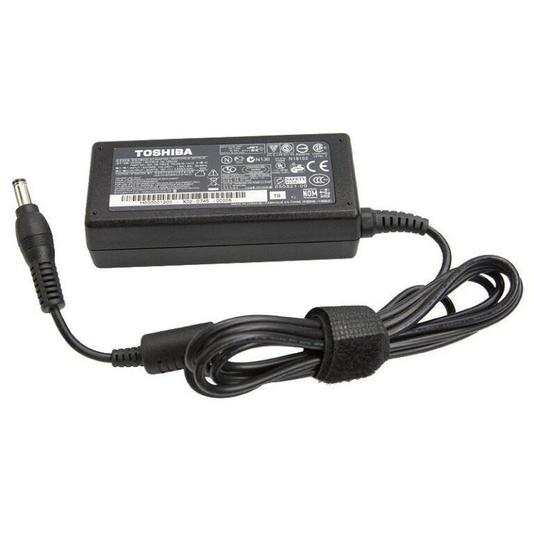 chargeur pc portable toshiba 19v vue de face